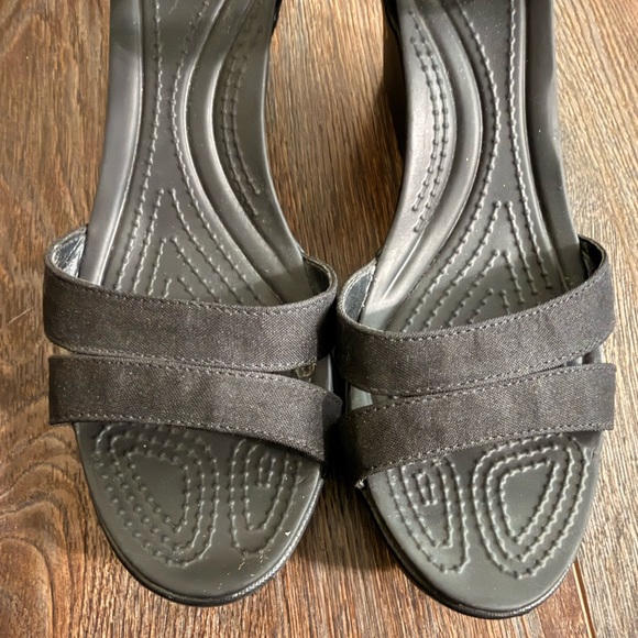 CROCS Leigh II Black Wedge Sandals
